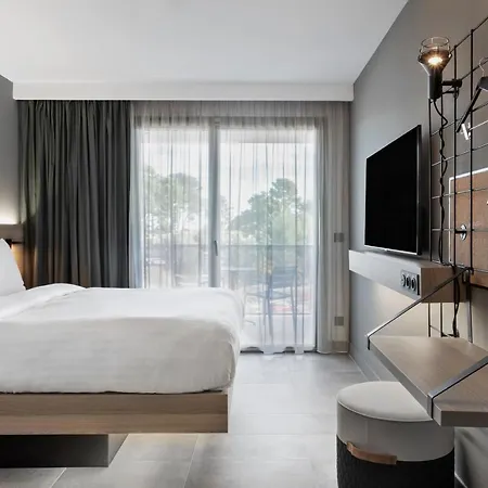 فندق Moxy 3*